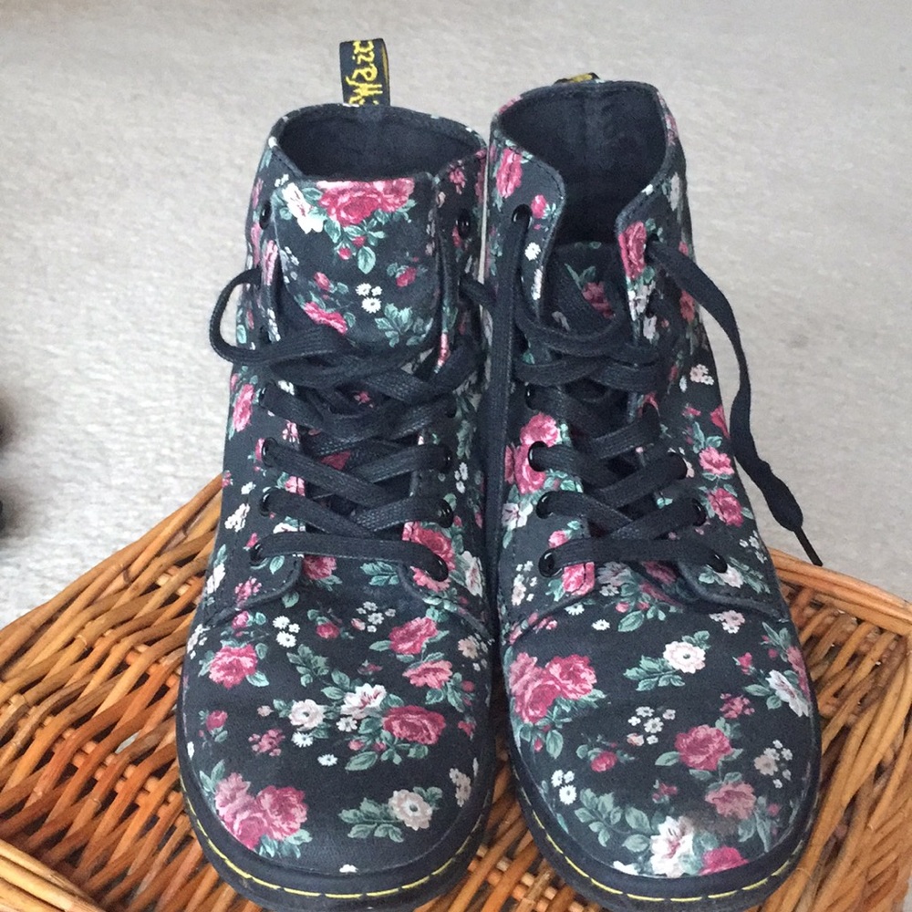Dr Martin floral Hackney boots